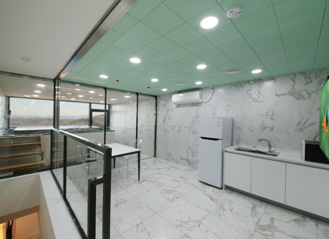 Wj Hotel Pool House Wonju Ngoại thất bức ảnh