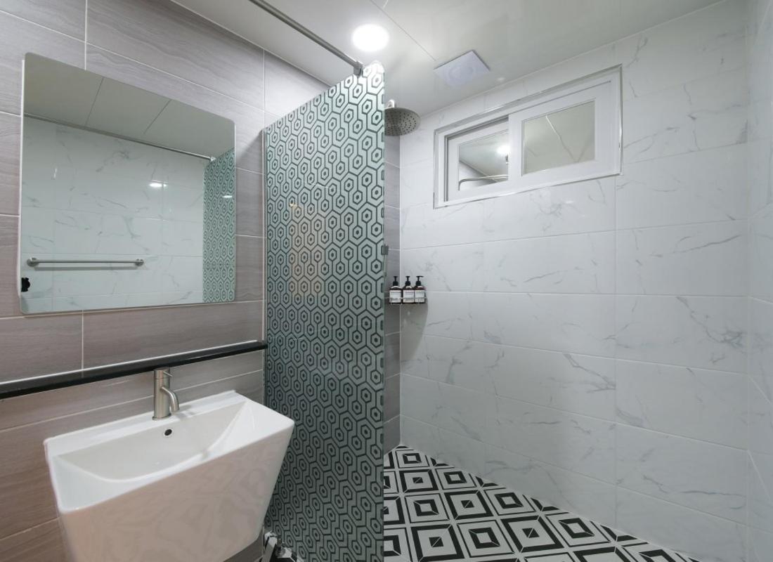 Wj Hotel Pool House Wonju Ngoại thất bức ảnh