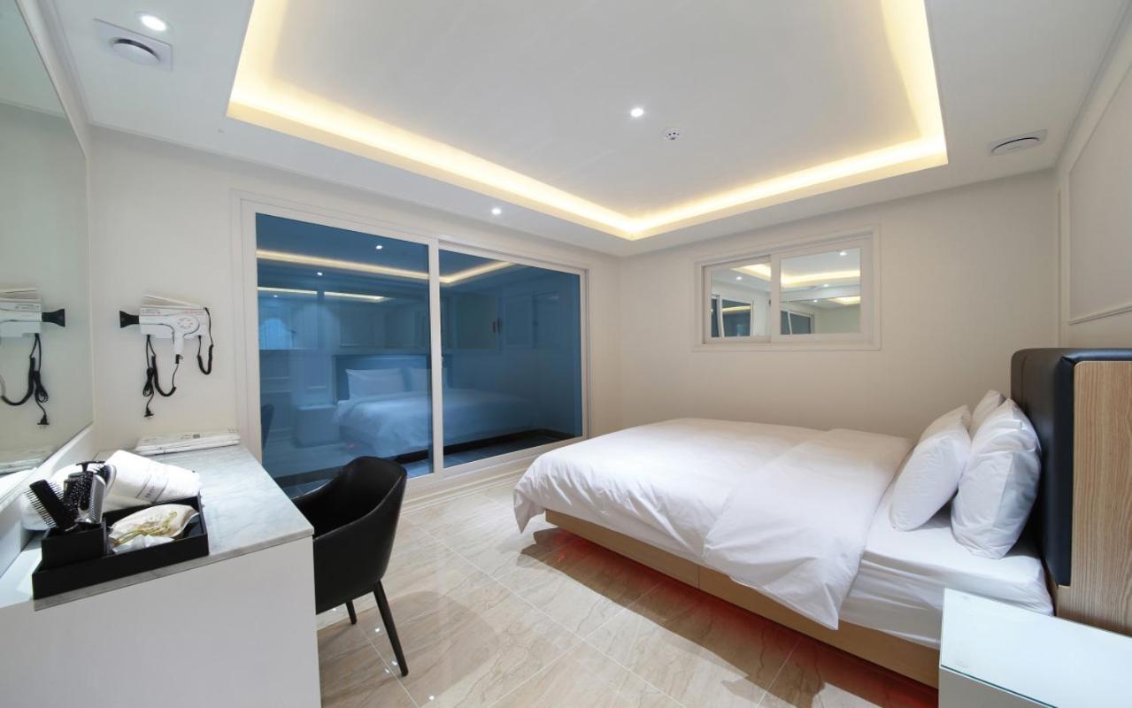 Wj Hotel Pool House Wonju Ngoại thất bức ảnh